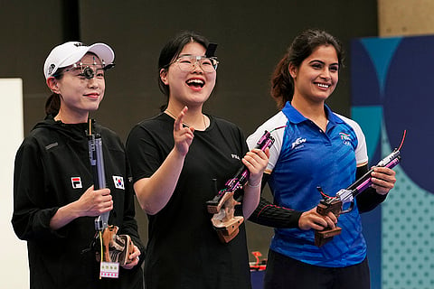 Manu Bhaker with other Medalists